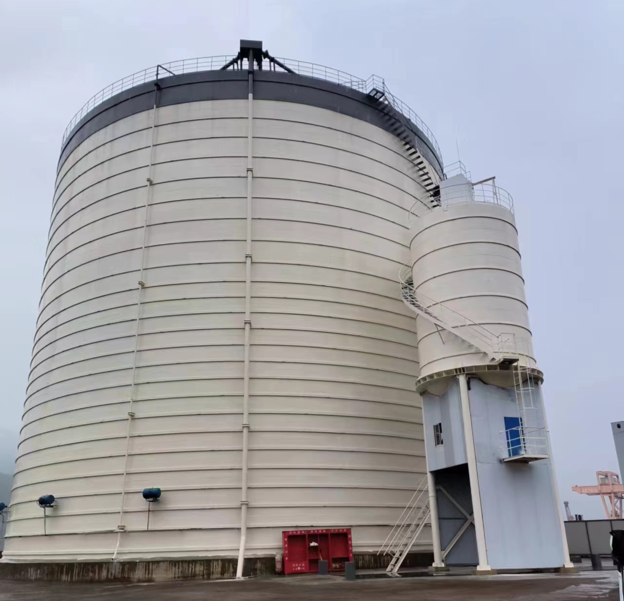 巴宜10万吨水泥钢板库