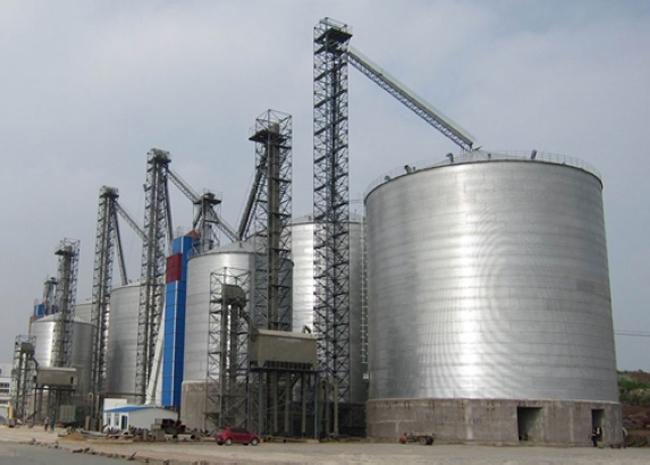 巴宜大型钢板库构造参数及水泥储存质量